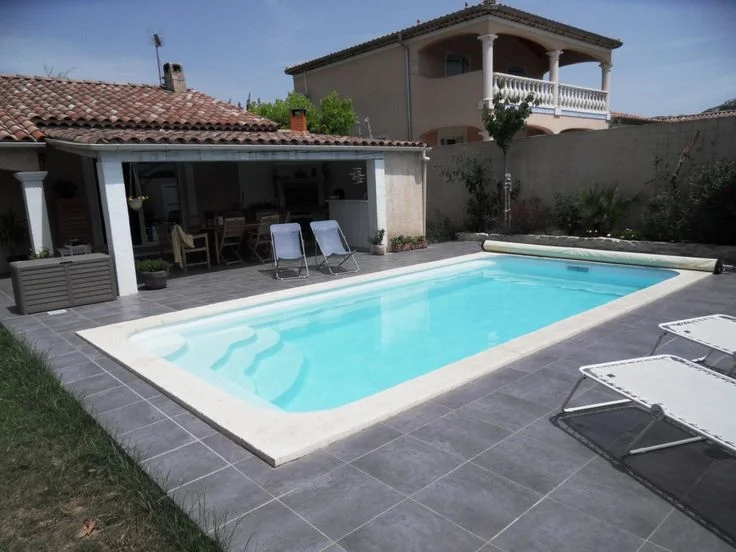 Quel est le prix d&rsquo;une piscine 7×3 prête à plonger ?